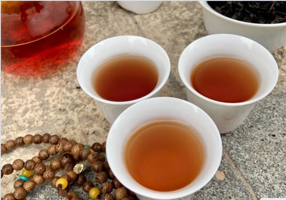 Cina Foglie di tè nero Tempo di preparazione 3-5 minuti Sapore delizioso