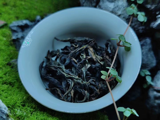 Jin Junmei 80g scatola regalo in scatola tè Wuyi fiore di montagna piccoli semi Lianyun fabbrica di tè all'ingrosso