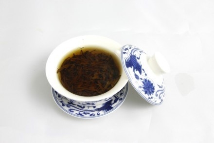 Vivi l' eleganza del tè bianco Feibai Anji bud d' oro - Golden Peony Tea