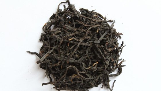 Vivi l' eleganza del tè di peonia dorata dal deposito a secco