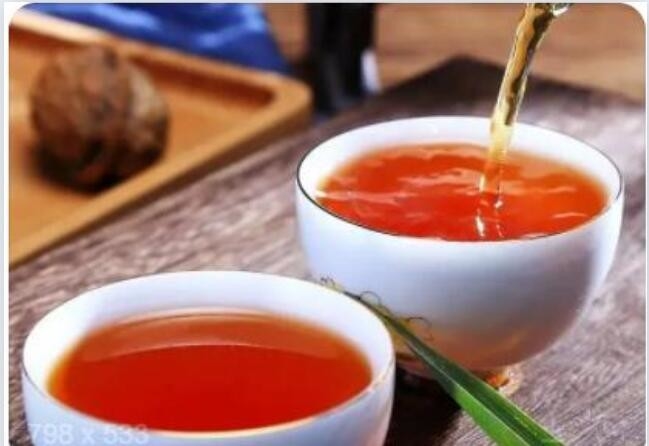 Il tè di roccia Wuyi è un famoso tè tradizionale in Cina.