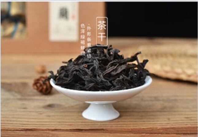 2022 Nuovo tè capoccia primavera Wuyi Mountain tè nero Zhengshan piccoli fiori fruttato alto montagna tè selvatico Tongmu Guan SAN t